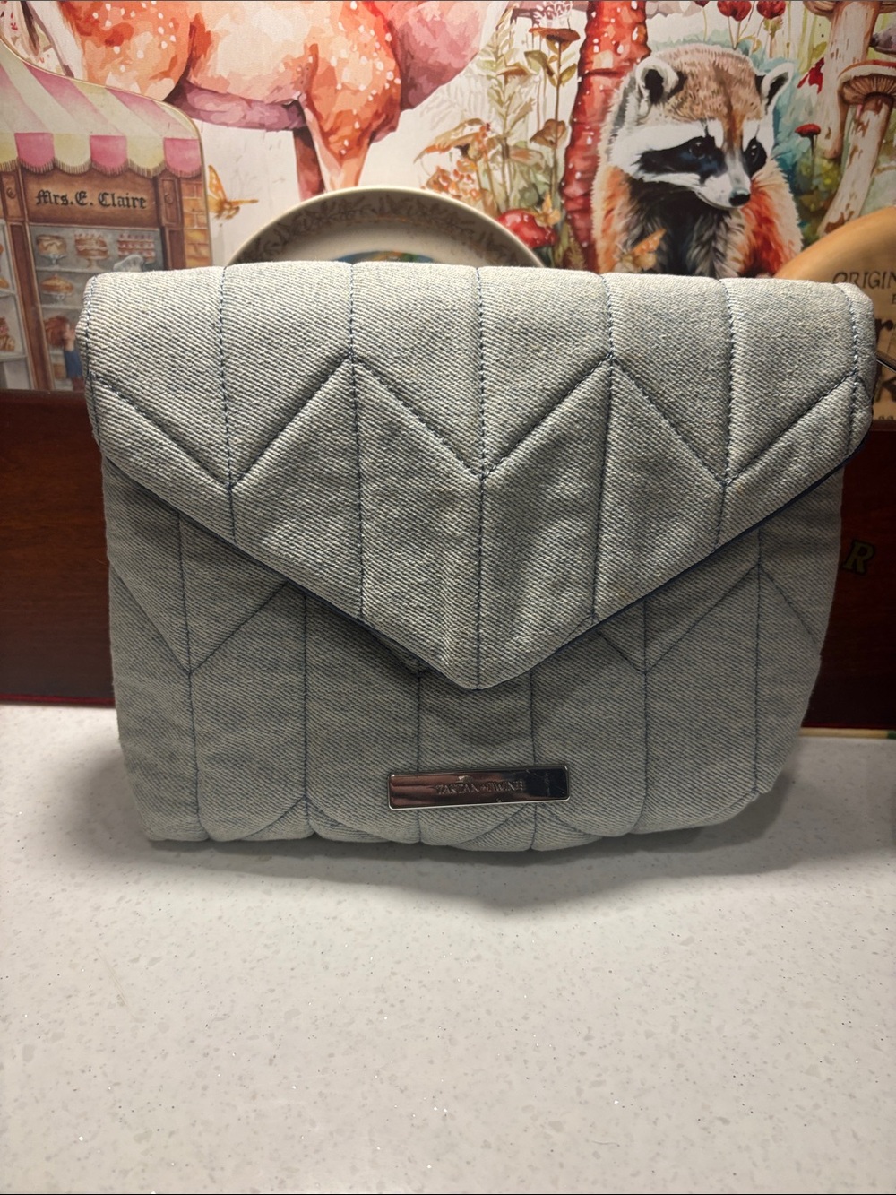 Quilted Light Gray Wristlet Clutch - Unbranded